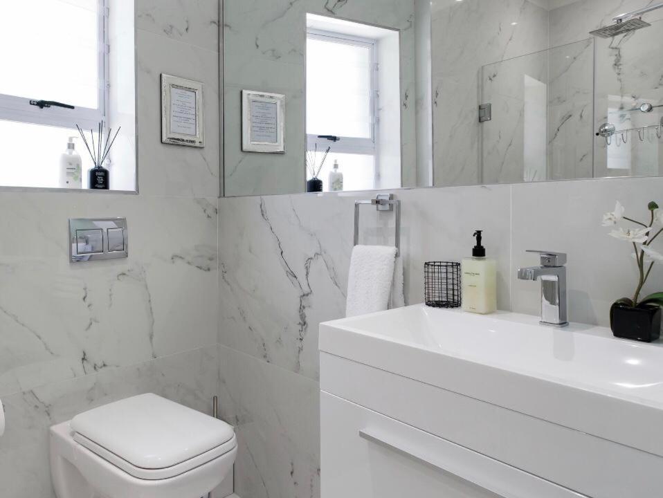 Badgemore Villa Guesthouse Cape Town Bagian luar foto