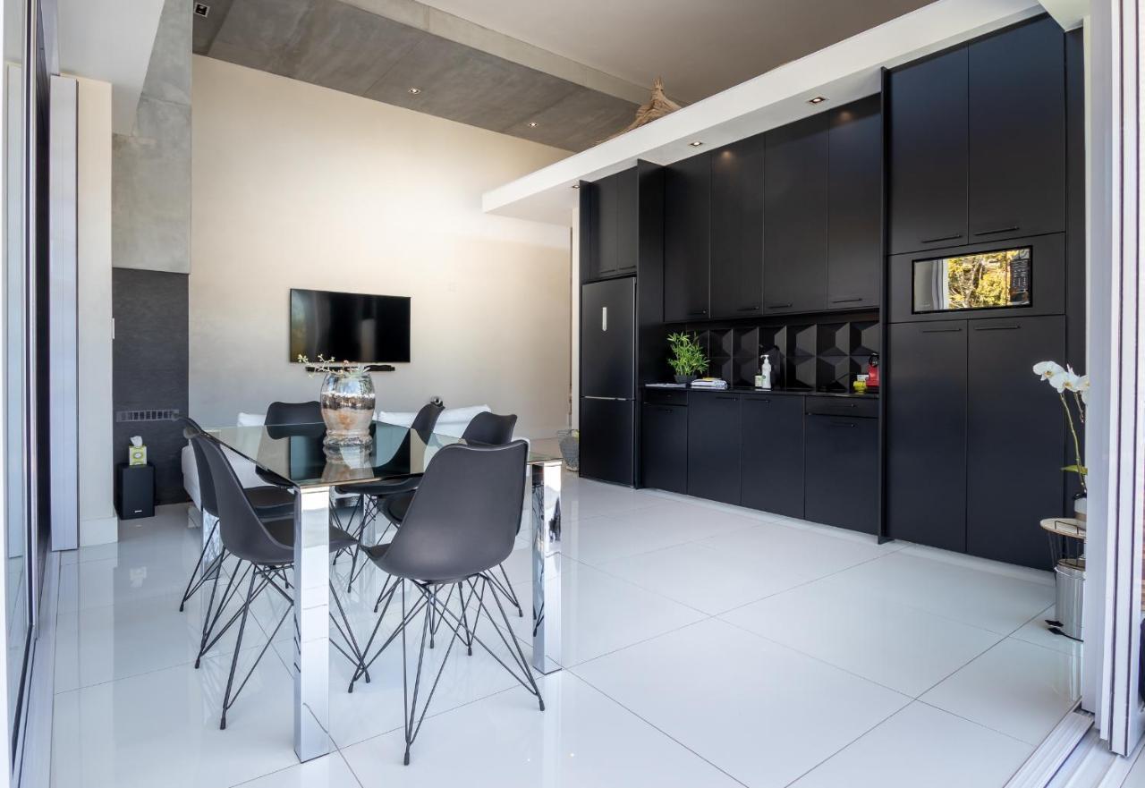 Badgemore Villa Guesthouse Cape Town Bagian luar foto
